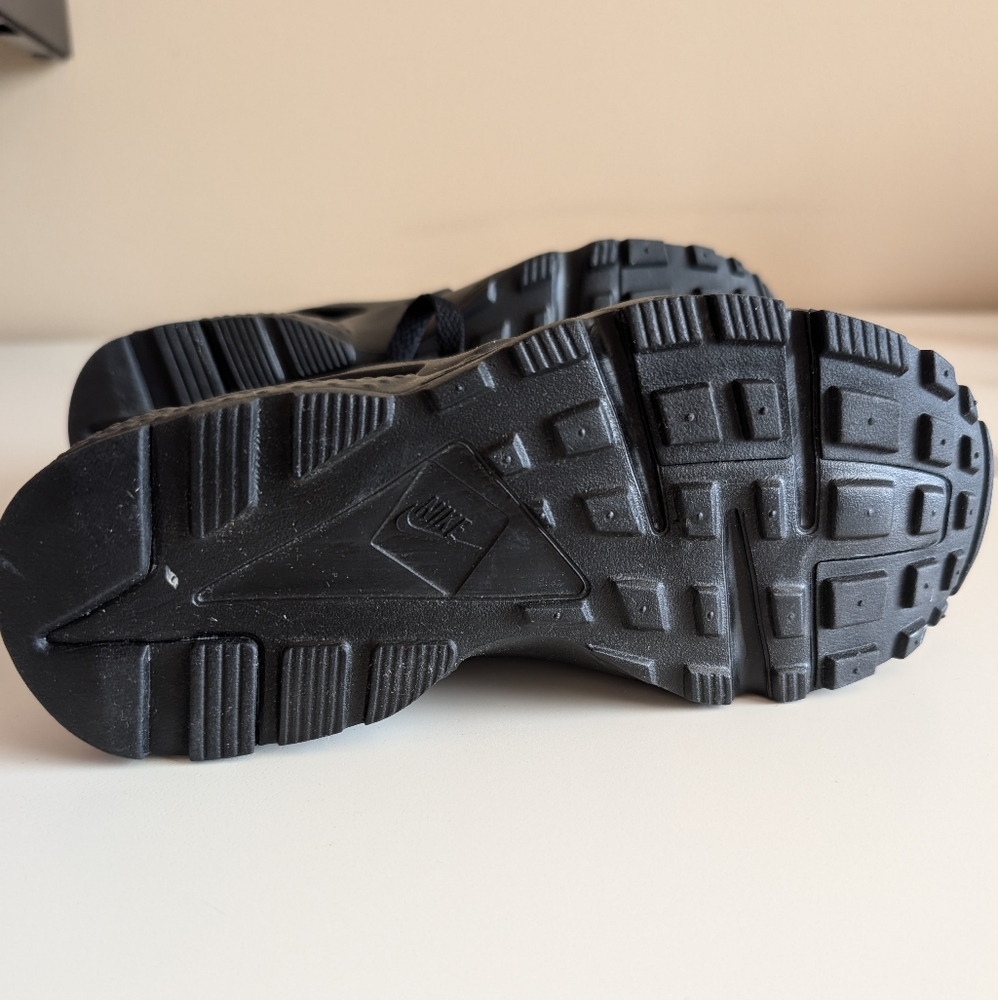 Nike Huarache Run (GS) Shoe - Picture 7 of 9